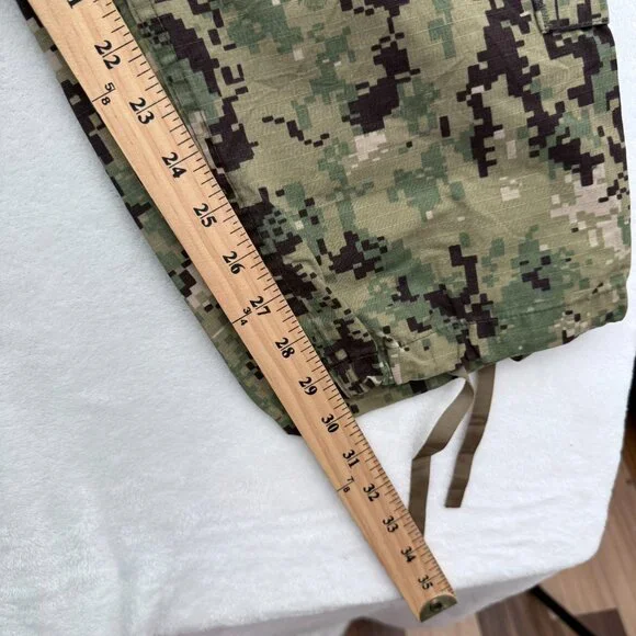 US Navy Type III Cargo Pants Mens M 34x30 Green NWU AOR2 Digital Camo Ripstop